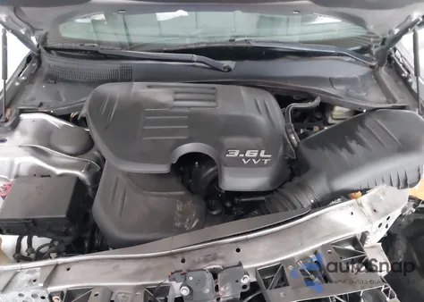 2014 Chrysler 300 300S из США, поврежденный, VIN 2C3CCABG4EH343499